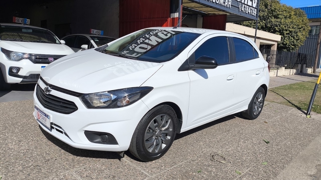 Chevrolet Onix 1.4 Joy Black 2019